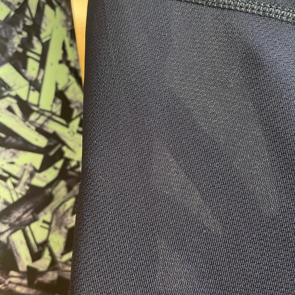 Tek Gear Navy and Mint Mesh Side Workout Shirt Size Medium - Picture 3 of 3